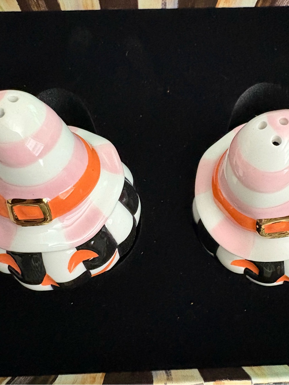 MacKenzie-Childs Trick or Treat Happy Jack Salt & Pepper - Picture 4 of 5
